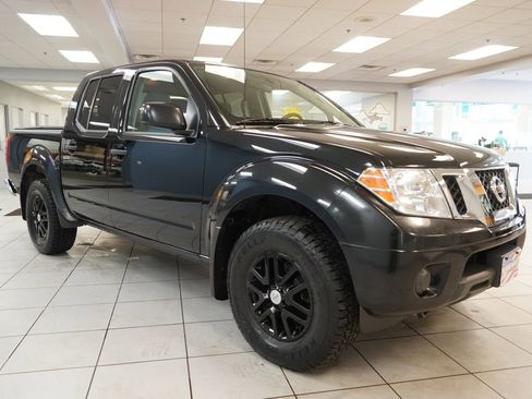 Used 2021 Nissan Frontier SV w/ SV Utility Package AWD/4WD image 16