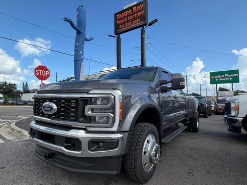 Used 2023 Ford F450 Lariat w/ Lariat Ultimate Package AWD/4WD image 5
