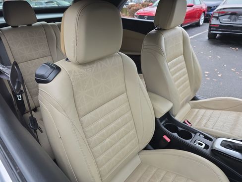 Used 2016 Buick Cascada Premium image 10