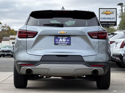 Used 2025 Chevrolet Blazer LT FWD image 7