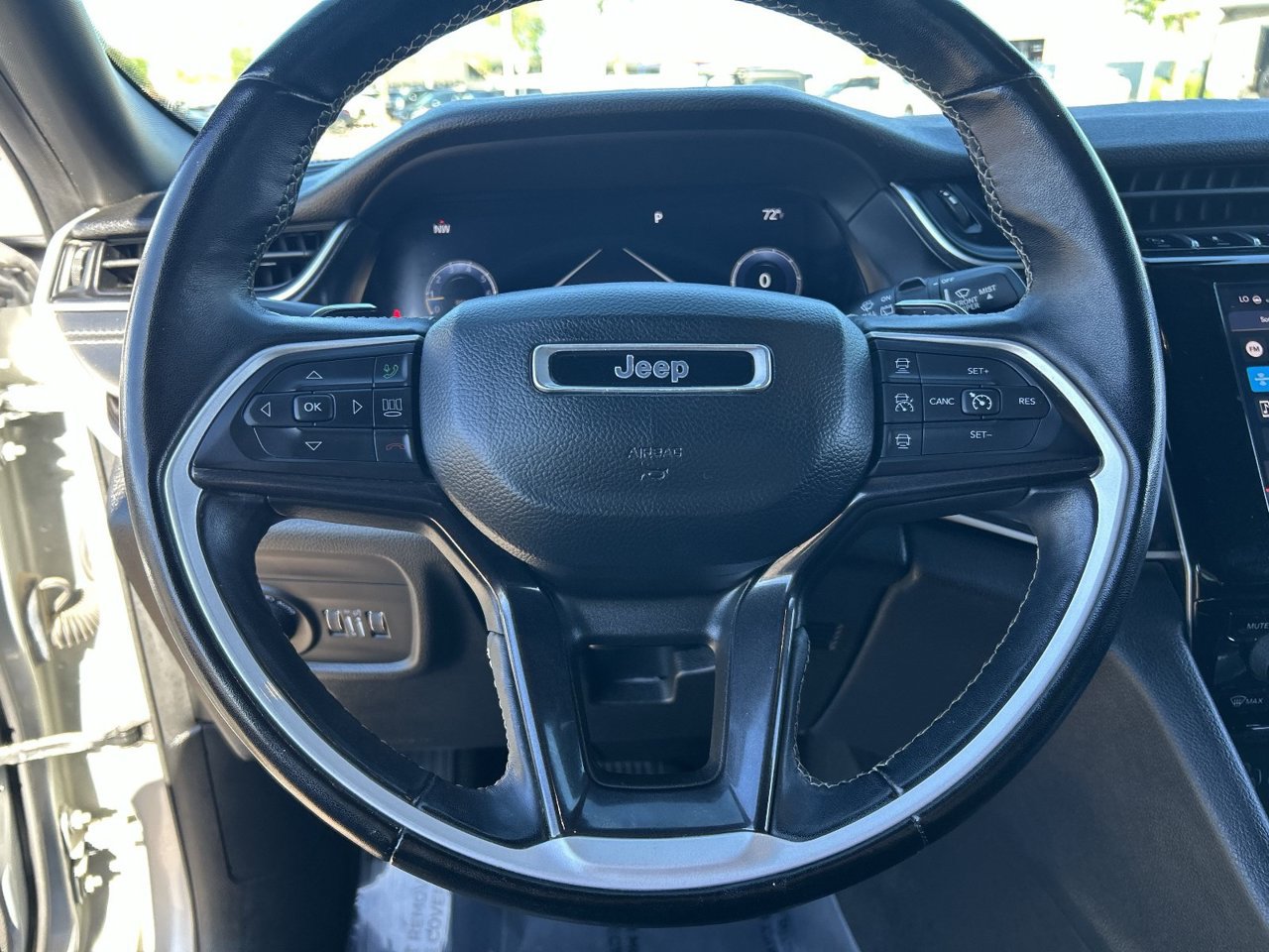 Used 2022 Jeep Grand Cherokee L Laredo RWD image 24