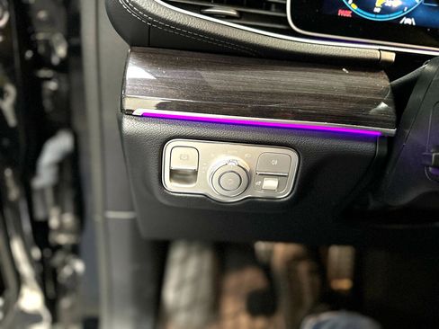 Used 2021 Mercedes-Benz GLS 580 4MATIC image 18