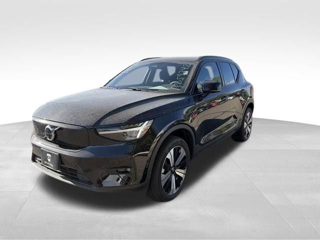 Used 2023 Volvo XC40 Recharge Plus w/ Protection Package Premier AWD/4WD image 2