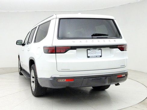 Used 2022 Jeep Wagoneer Series II image 6