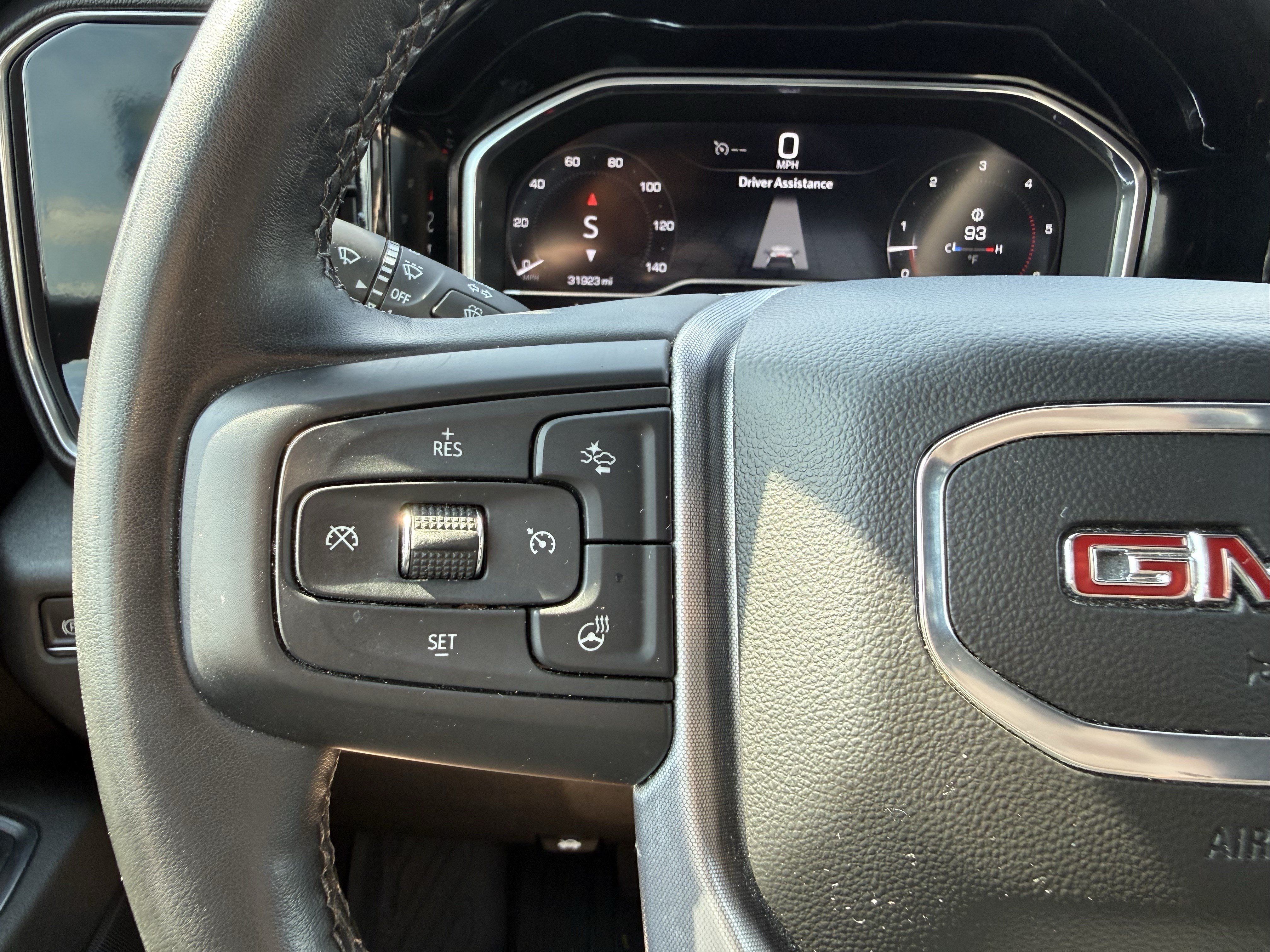 Used 2024 GMC Sierra 2500 SLE w/ SLE Value Package; AWD/4WD image 17