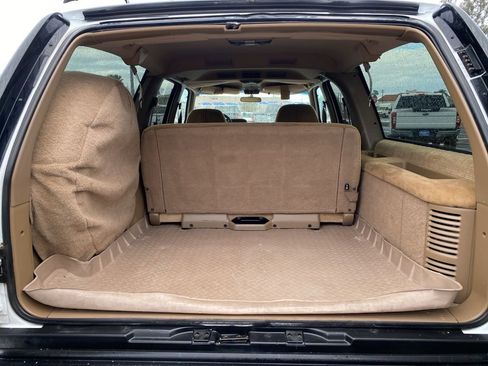 Used 1994 Chevrolet Suburban 2500 image 16