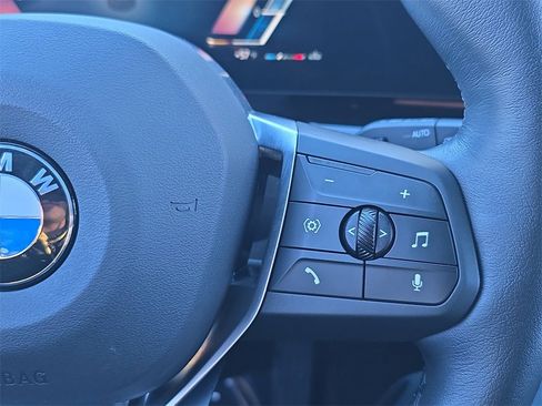 Used 2025 BMW X1 xDrive28i image 21