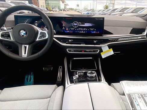 Used 2026 BMW X5 M60i image 5