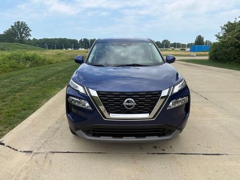 Used 2023 Nissan Rogue SV AWD/4WD image 12