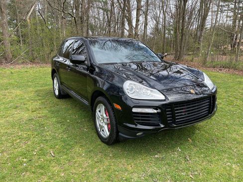 Used 2008 Porsche Cayenne Turbo image 1