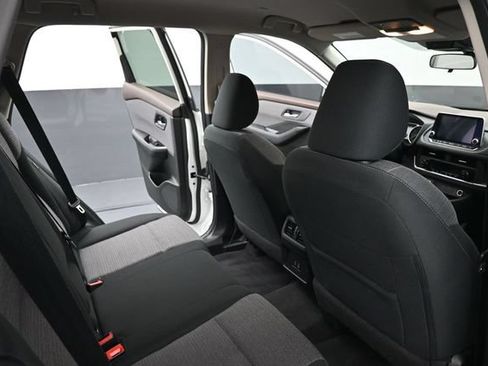 Used 2023 Nissan Rogue SV FWD image 21