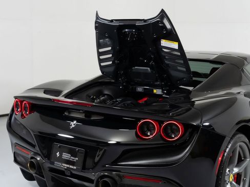 Used 2023 Ferrari F8 Tributo RWD image 16