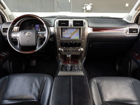 Used 2019 Lexus GX 460 Luxury AWD/4WD image 12