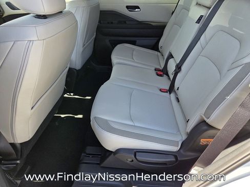 New 2026 Nissan Pathfinder SL AWD/4WD image 8