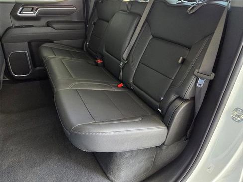 Used 2025 GMC Sierra 1500 SLT image 18