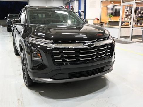 New 2026 Chevrolet Equinox LT w/ Convenience Package II image 3