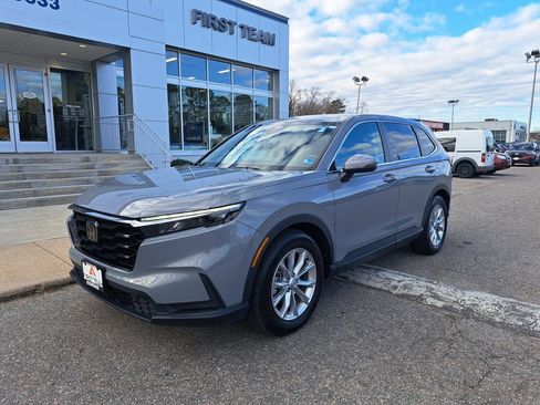 Used 2024 Honda CR-V EX-L image 2