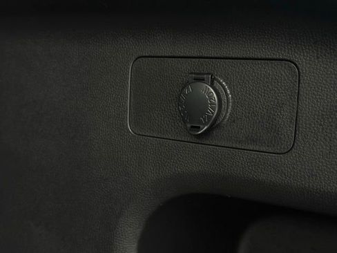 Used 2024 Toyota RAV4 XLE image 10