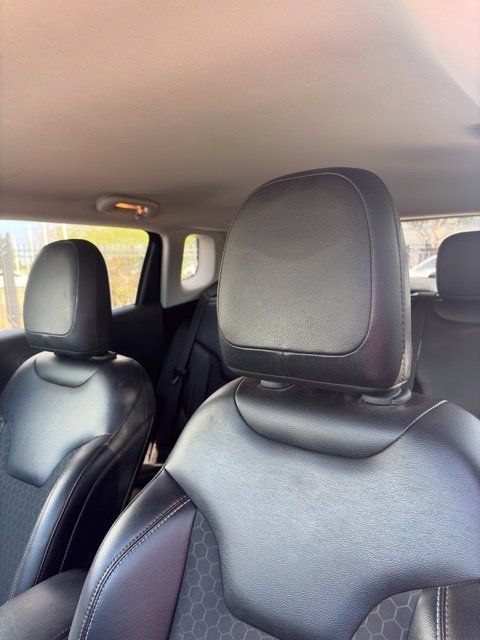 Used 2019 Jeep Compass Latitude w/ Popular Equipment Group AWD/4WD image 9
