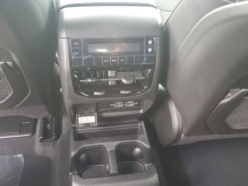 New 2025 Jeep Grand Cherokee L Altitude image 12