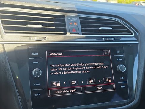 Used 2023 Volkswagen Tiguan SE R-Line image 13