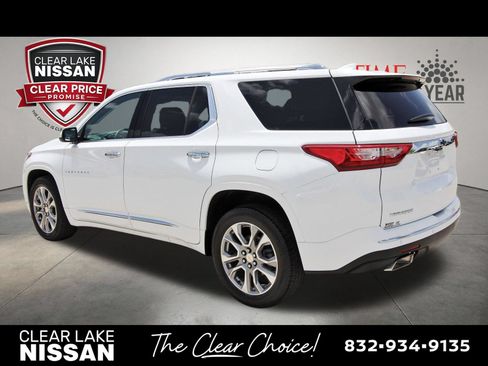 Used 2021 Chevrolet Traverse Premier w/ LPO, Floor Liner Package FWD image 5