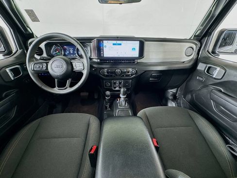 Used 2024 Jeep Wrangler Unlimited AWD/4WD image 26