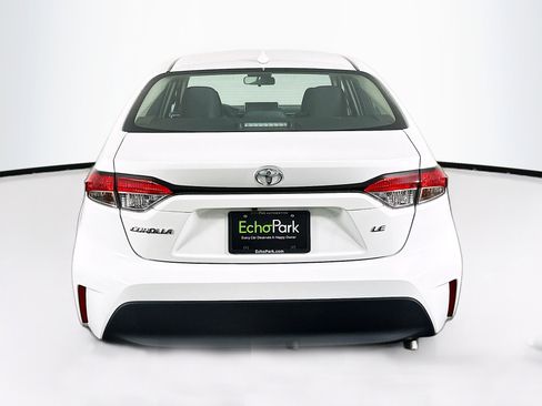 Used 2024 Toyota Corolla LE image 7