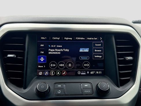 Used 2021 GMC Acadia SLT w/ Technology Package image 13