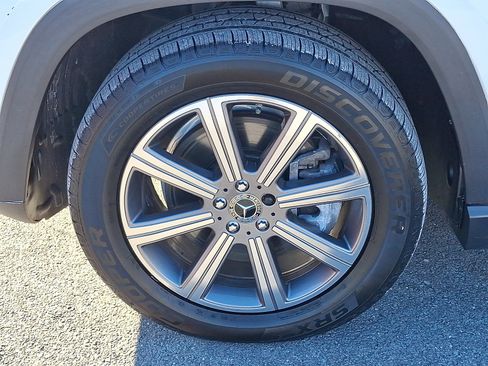 Used 2023 Mercedes-Benz GLS 450 4MATIC image 9