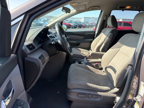 Used 2016 Honda Odyssey SE image 10