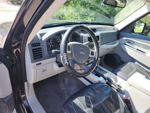 Used 2008 Jeep Liberty Limited w/ Premium Group II AWD/4WD image 11