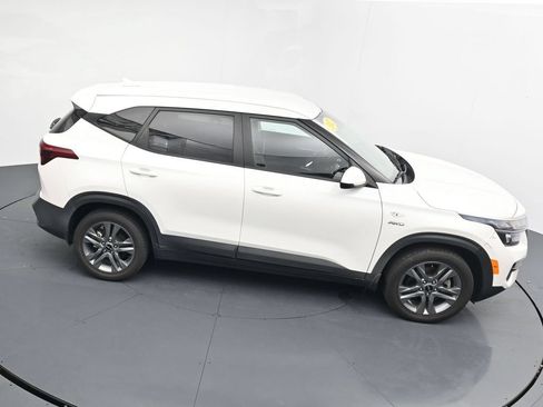 Used 2022 Kia Seltos LX AWD/4WD image 28