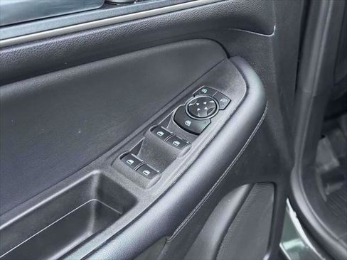 Used 2022 Ford Edge SEL w/ Convenience Package AWD/4WD image 16