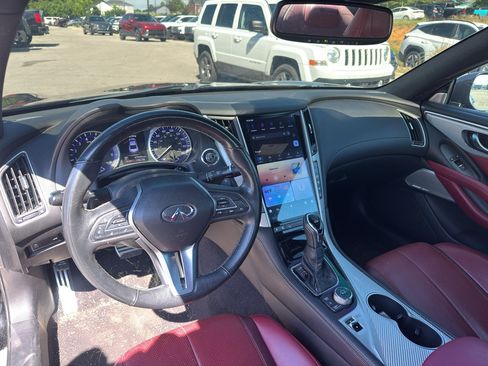 Used 2018 INFINITI Q60 Red Sport 400 w/ Sensory Package 3.0T Sport AWD/4WD image 10