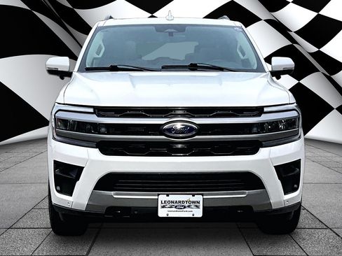 Certified 2023 Ford Expedition XLT AWD/4WD image 3