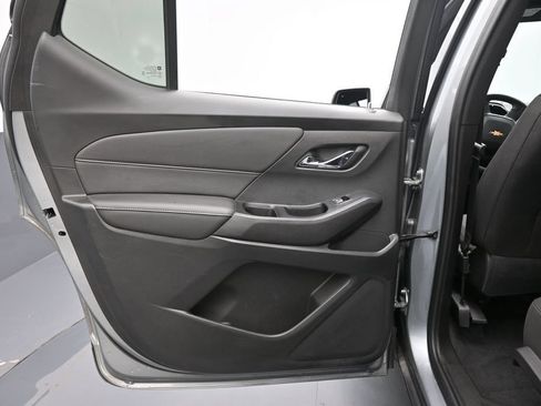 Used 2023 Chevrolet Traverse LT AWD/4WD image 23