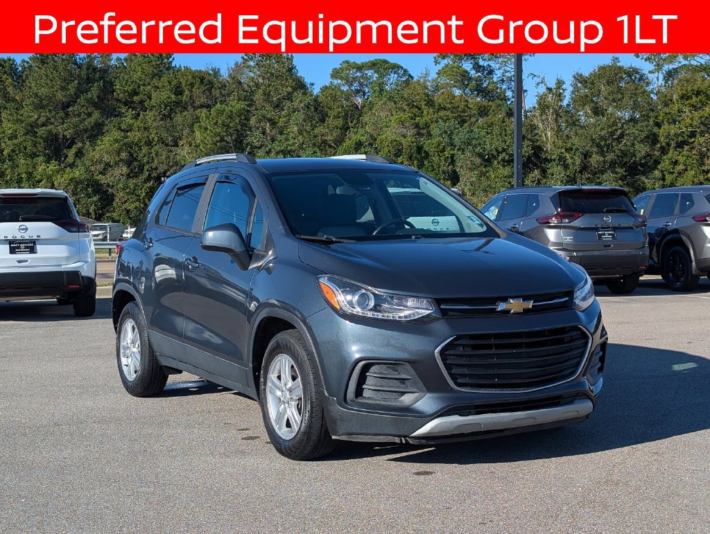 Used 2021 Chevrolet Trax LT w/ Driver Confidence Package FWD image 9