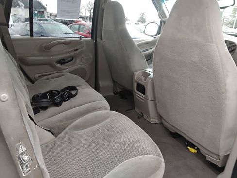 Used 2001 Ford Expedition XLT image 17