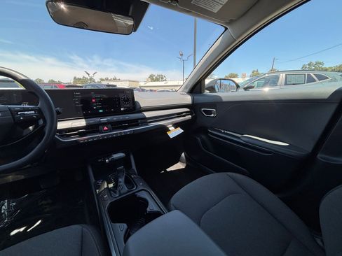 Used 2025 Kia K4 FWD image 34