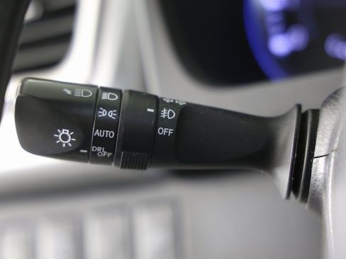 Used 2018 Toyota Highlander Limited image 23