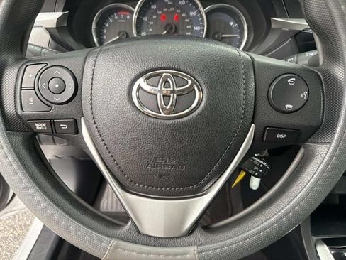 Used 2015 Toyota Corolla LE FWD image 22