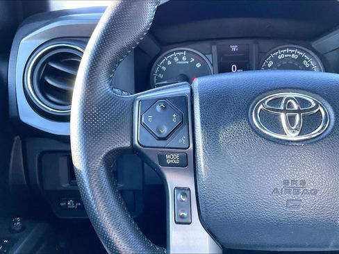 Used 2019 Toyota Tacoma TRD Sport AWD/4WD image 24