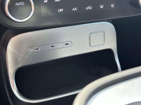 New 2026 Hyundai Ioniq 9 SE image 21