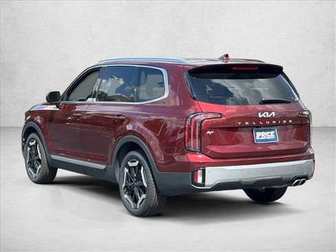 Used 2023 Kia Telluride EX w/ EX Captain's Chair Package FWD image 7
