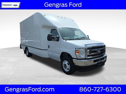 New 2027 Ford E-350 and Econoline 350 Super Duty w/ Power Equipment Group RWD image 1