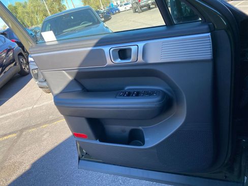Used 2025 Hyundai Santa Fe SEL FWD image 23