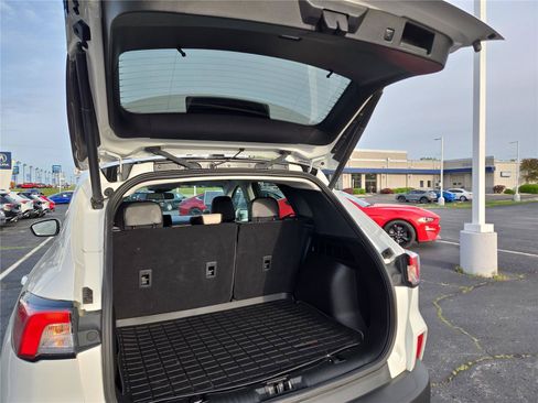 Used 2021 Ford Escape Titanium AWD/4WD image 32