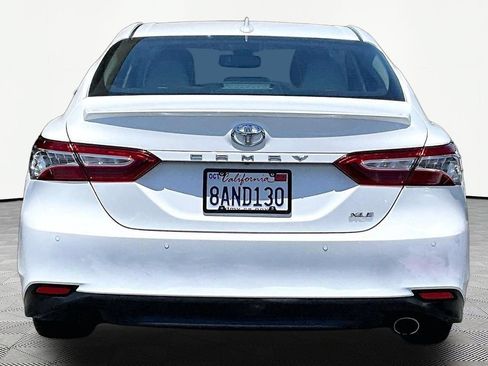 Used 2018 Toyota Camry XLE w/ Audio Package FWD image 4