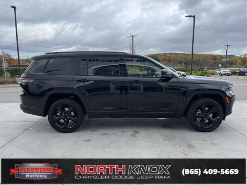 New 2025 Jeep Grand Cherokee L Altitude image 23